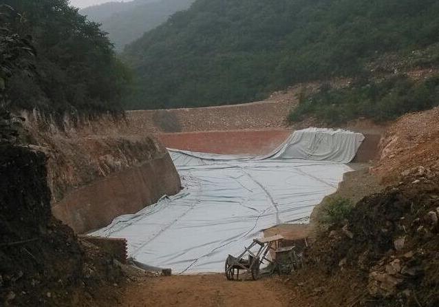 生態(tài)護(hù)坡工程能用土工格柵嗎